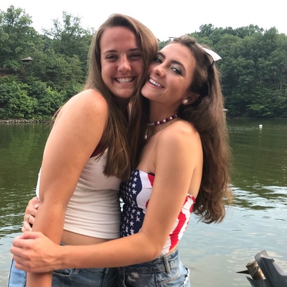 Meet your Posher, Tessa - Picture 1 of 1